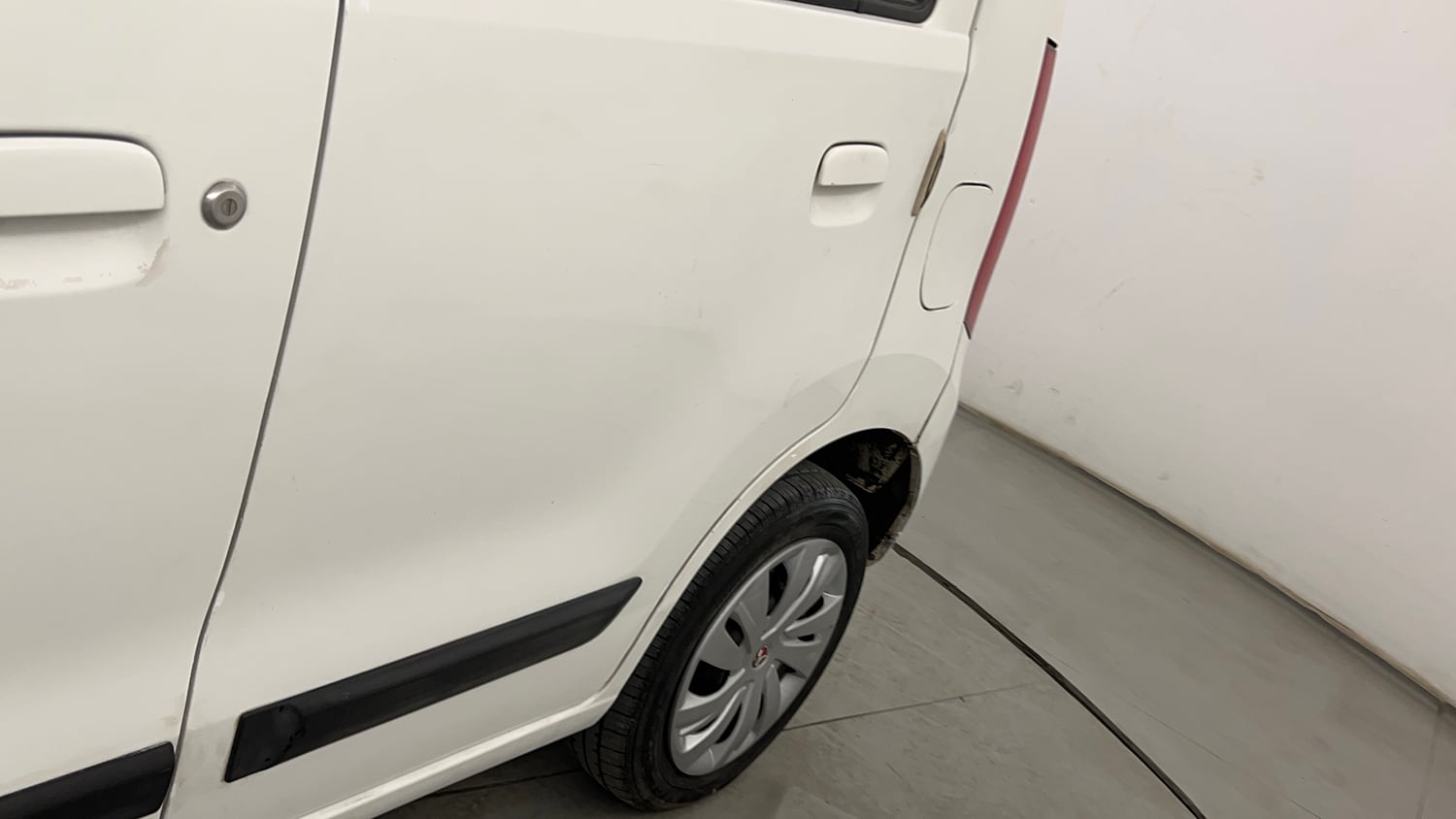 Used 2012 Maruti Suzuki Wagon R 1.0 VXi Petrol Manual dents MINOR SCRATCH