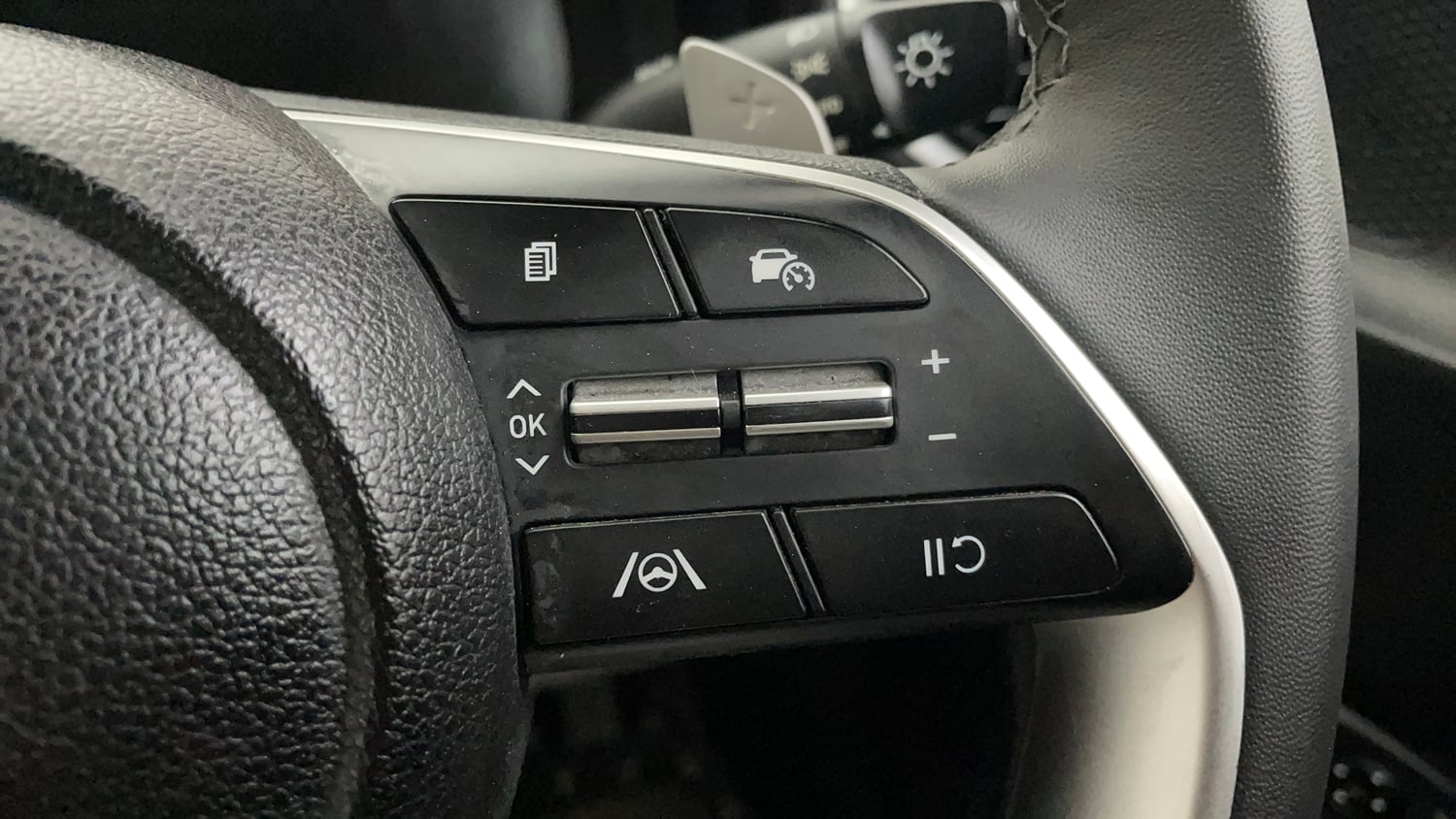 Used 2024 Hyundai Venue SX (O) 1.0 Turbo DCT Petrol Automatic top_features Cruise control