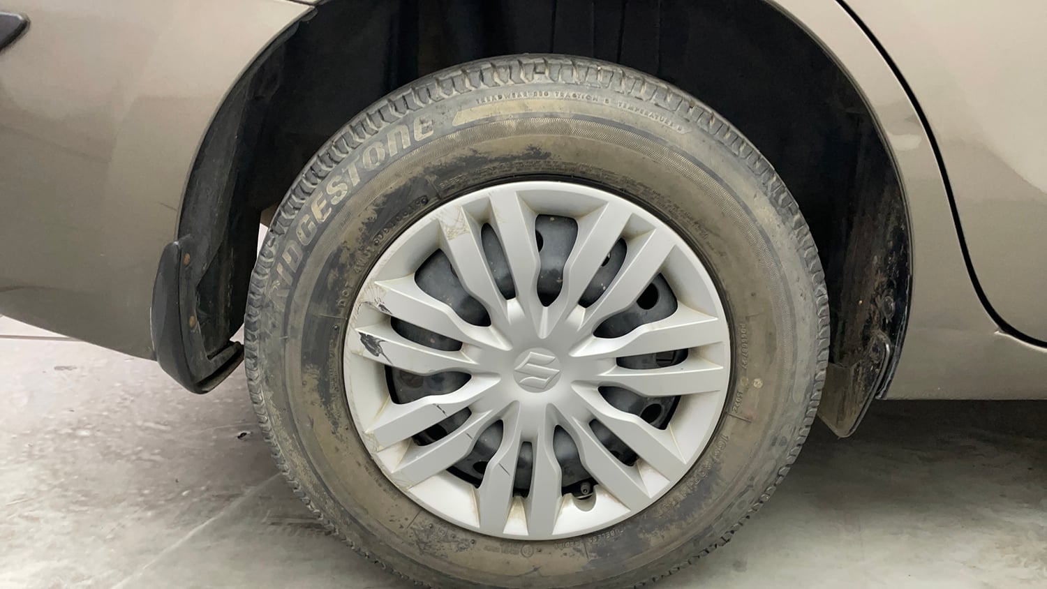 Used 2019 Maruti Suzuki Dzire VXi Petrol Manual tyres RIGHT REAR TYRE RIM VIEW