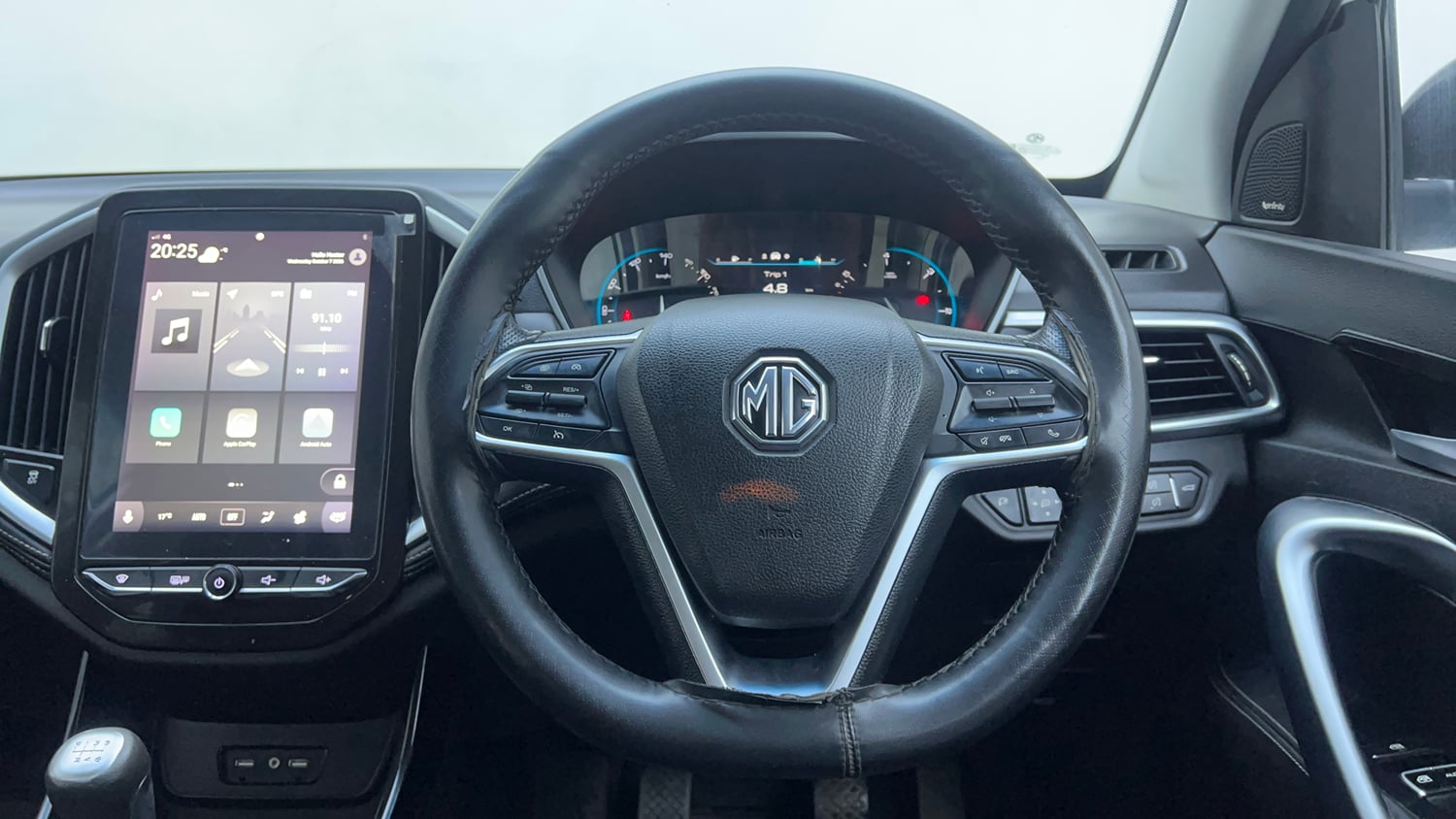 Used 2020 MG Motors Hector Sharp 2.0 Diesel Dual Tone Diesel Manual interior STEERING VIEW