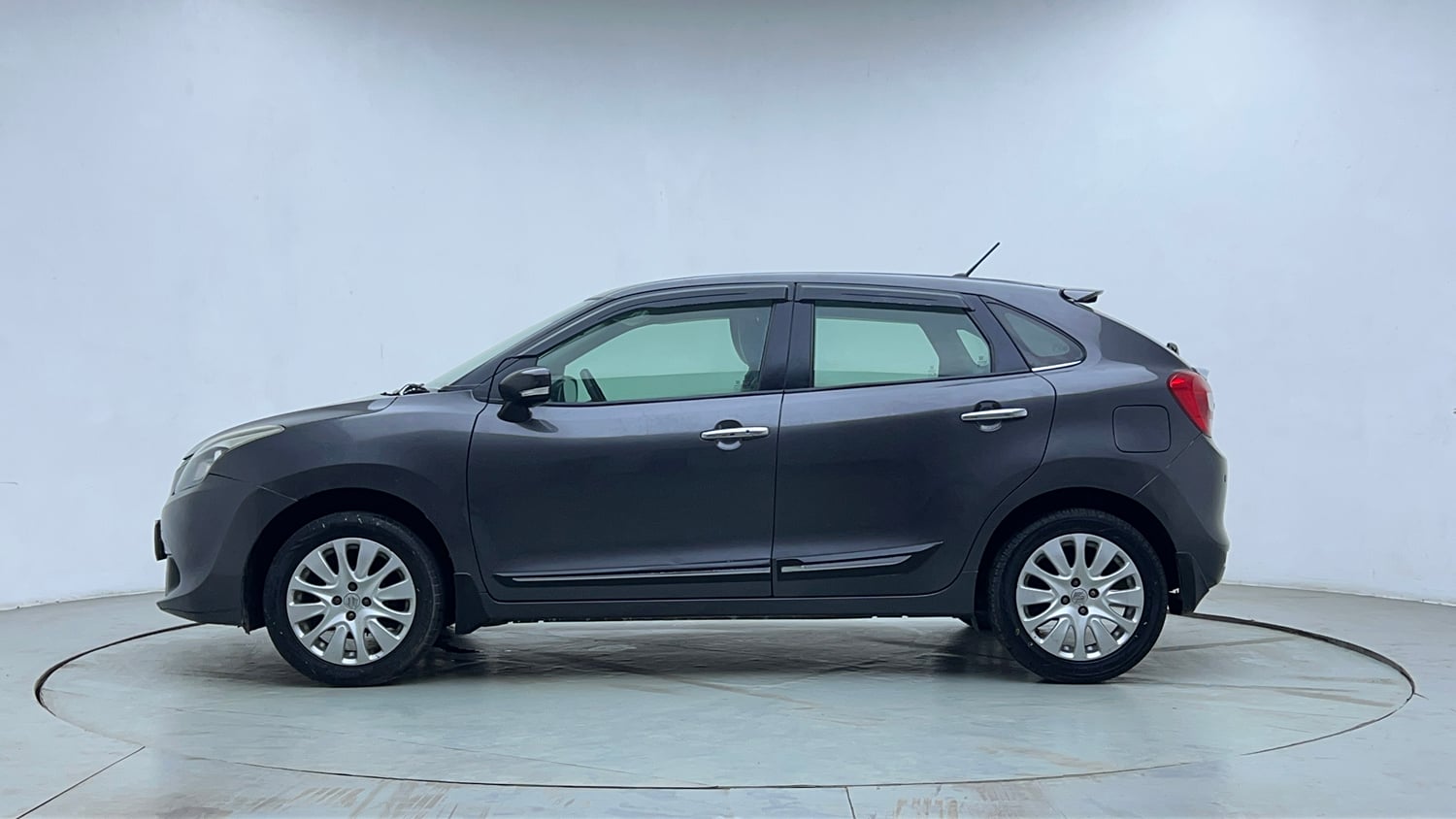 Used 2016 Maruti Suzuki Baleno Alpha 1.2 Petrol Manual exterior LEFT SIDE VIEW