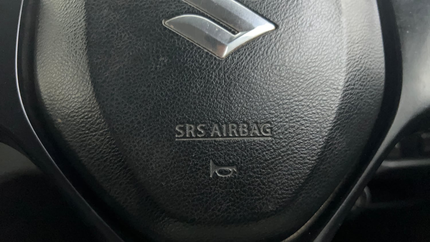 Used 2017 Maruti Suzuki Vitara Brezza [2016-2020] VDi Diesel Manual top_features Airbags