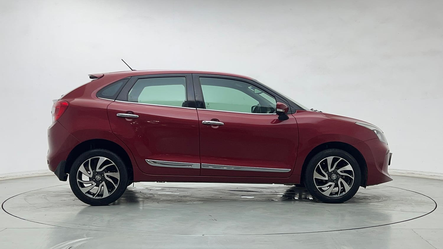 Used 2019 Toyota Glanza V CVT Petrol Automatic exterior RIGHT SIDE VIEW