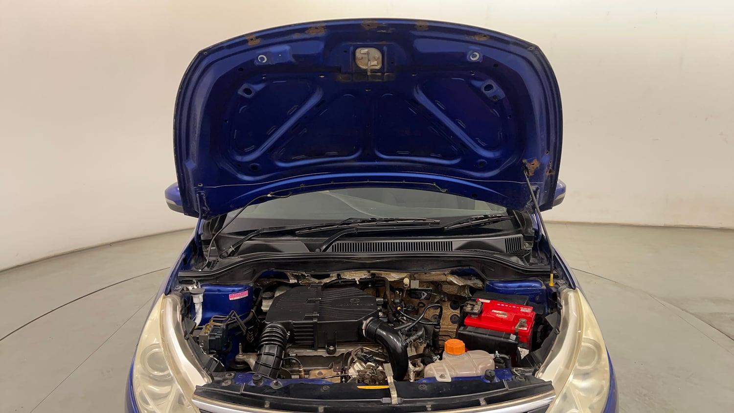 Used 2020 Tata Zest XT Petrol Petrol Manual engine ENGINE & BONNET OPEN FRONT VIEW