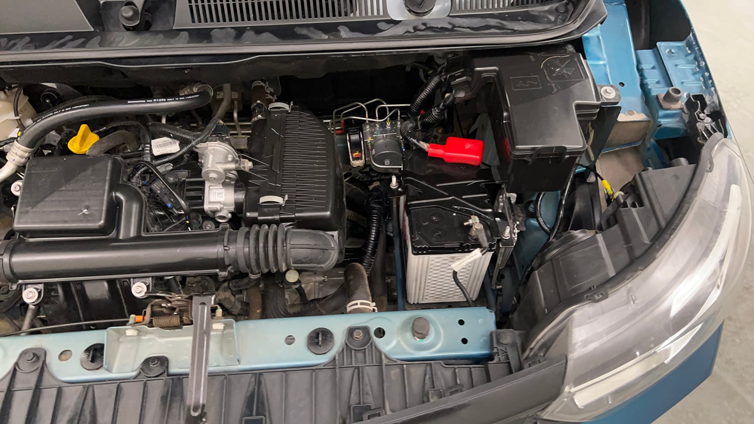Used 2025 Renault Triber Evolution Petrol Manual engine ENGINE LEFT SIDE VIEW