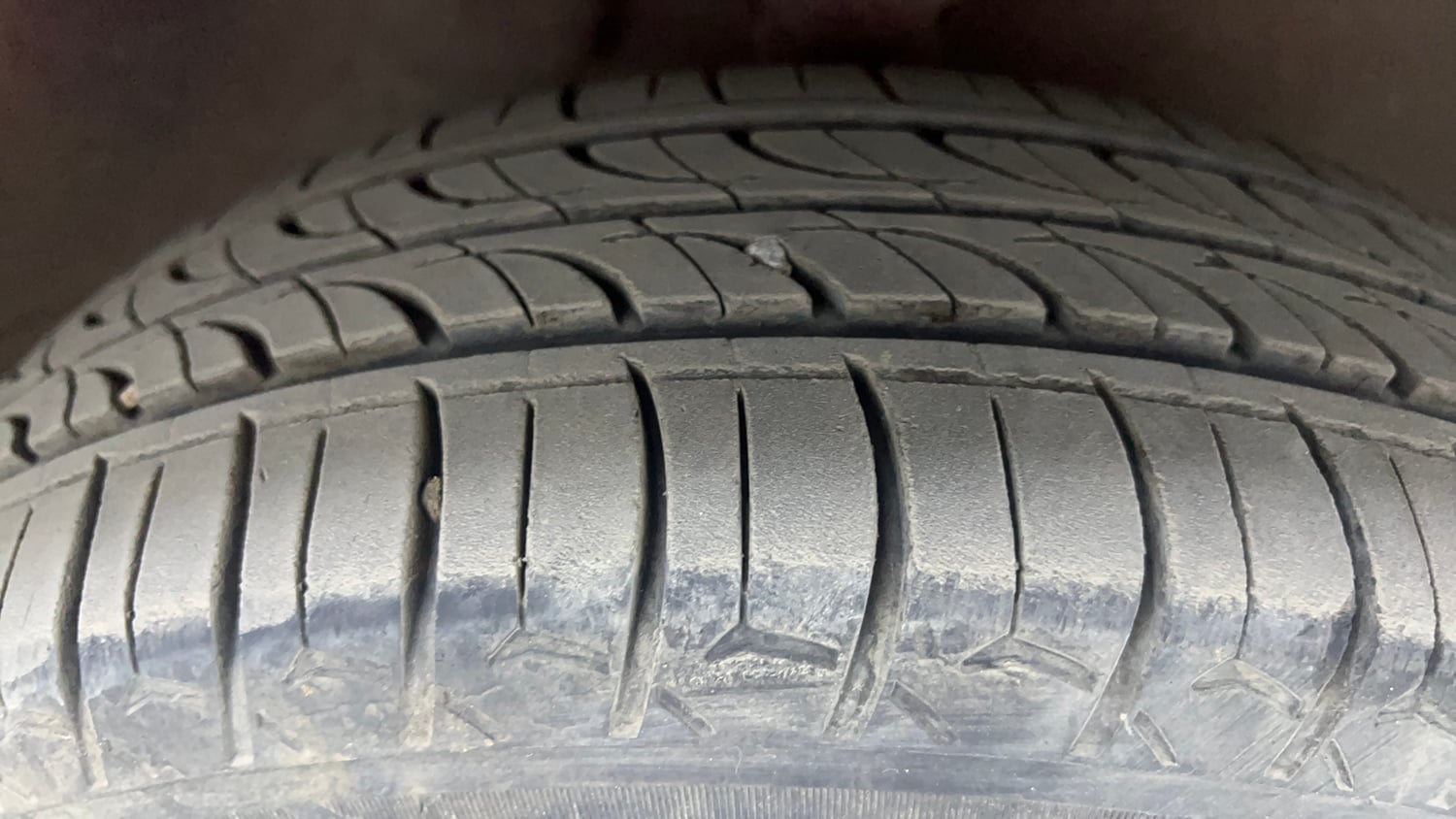 Used 2013 Maruti Suzuki Alto K10 VXi Petrol Manual tyres RIGHT FRONT TYRE TREAD VIEW