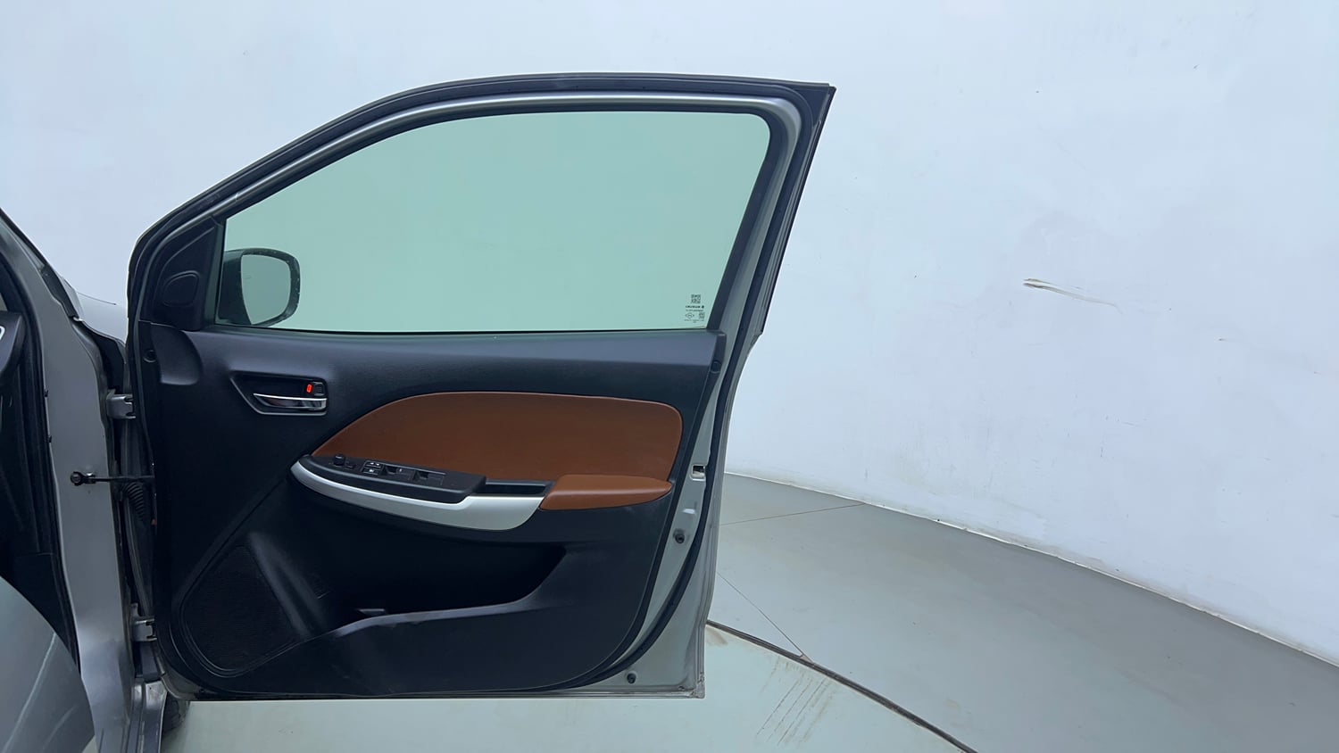 Used 2018 Maruti Suzuki Baleno Alpha 1.2 Petrol Manual interior RIGHT FRONT DOOR OPEN VIEW
