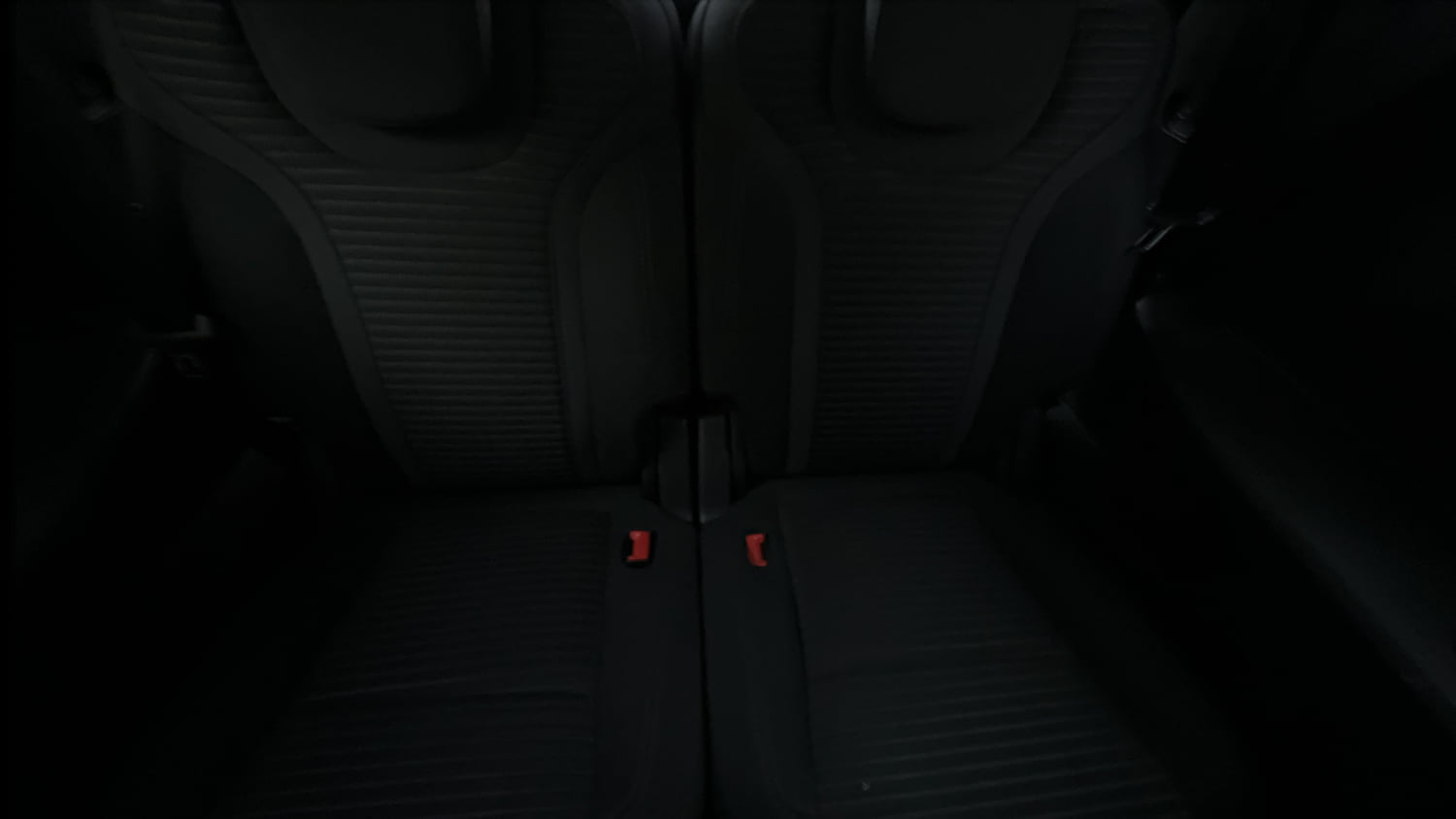 Used 2022 Mahindra XUV700 AX 5 Diesel AT 7 STR Diesel Automatic interior THIRD ROW SEAT