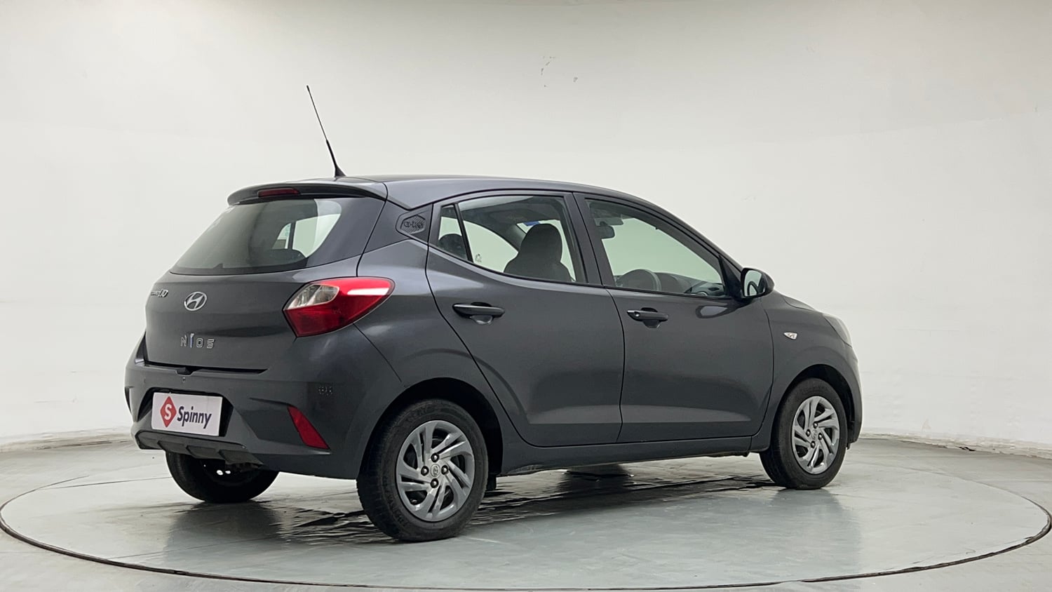 Used 2021 Hyundai Grand i10 Nios Magna 1.2 Kappa VTVT CNG Cng Manual exterior RIGHT REAR CORNER VIEW
