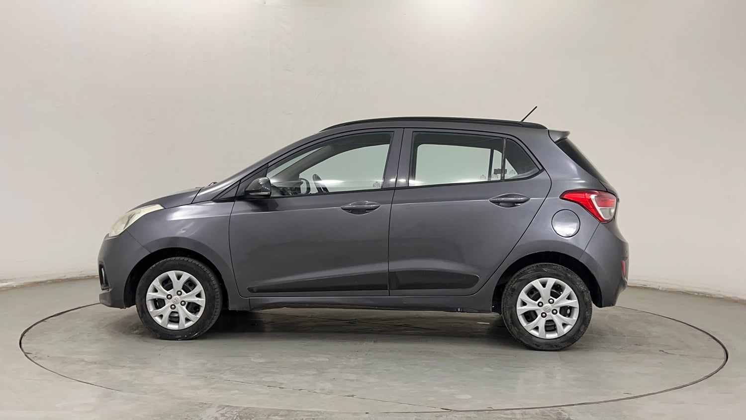 Used 2016 Hyundai Grand i10 Sportz 1.2 Kappa VTVT Petrol Manual exterior LEFT SIDE VIEW