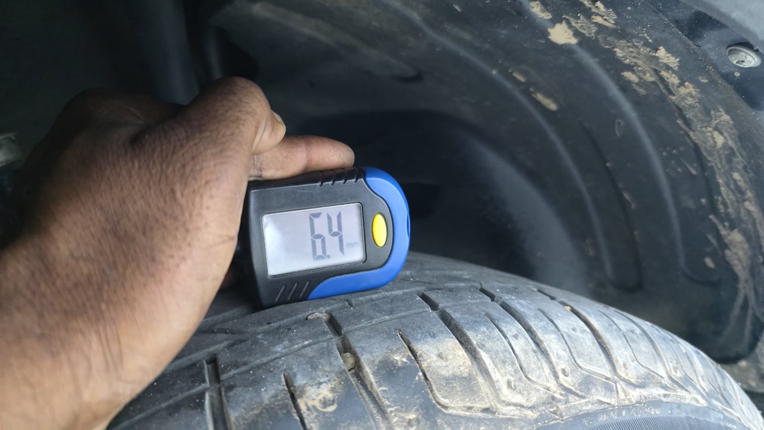 Used 2023 Tata Nexon XZ Plus LUXS Petrol Manual tyres LEFT REAR TYRE TREAD VIEW