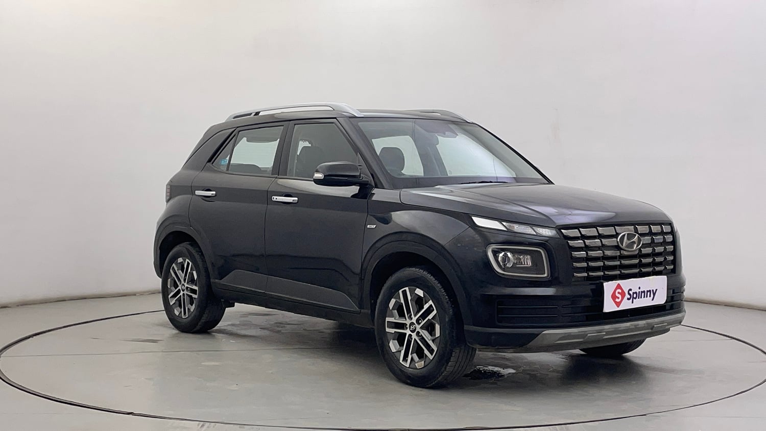 Used 2024 Hyundai Venue SX (O) 1.0 Turbo DCT Petrol Automatic exterior RIGHT FRONT CORNER VIEW