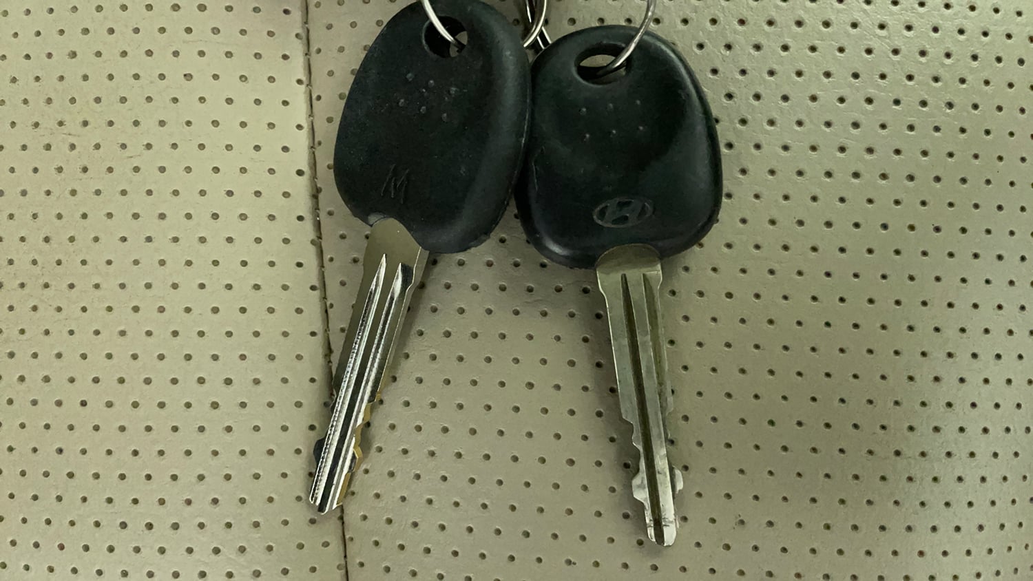 Used 2016 Hyundai Eon Era + Petrol Manual extra CAR KEY VIEW