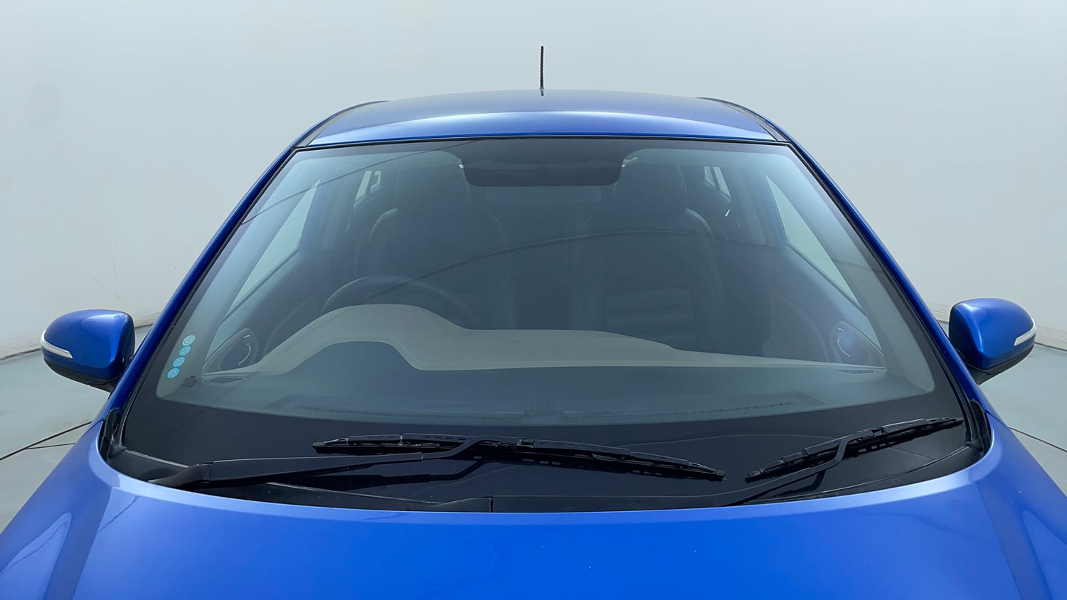 Used 2019 Hyundai Elite i20 Sportz Plus 1.2 CVT Petrol Automatic exterior FRONT WINDSHIELD VIEW