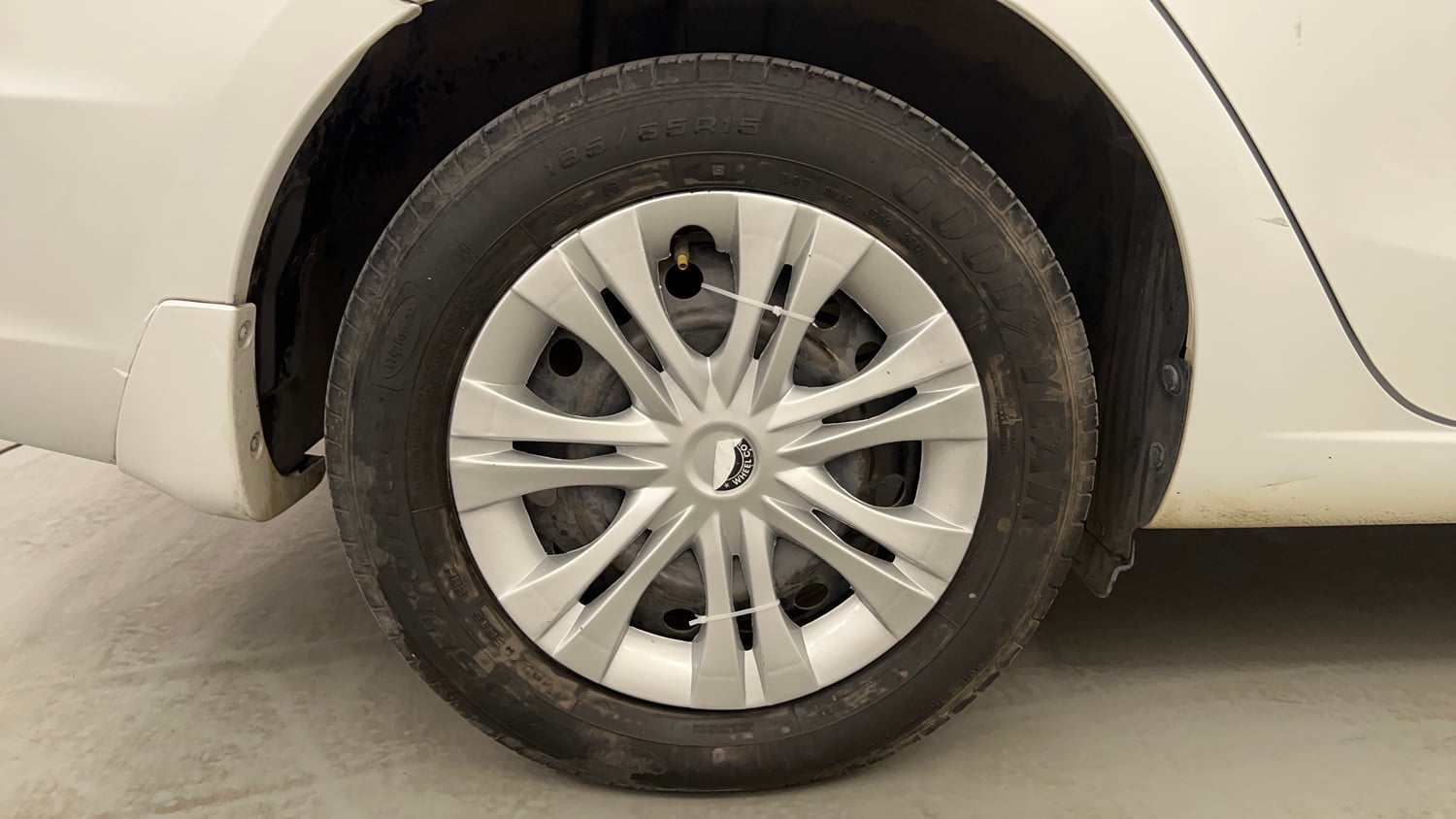 Used 2018 Maruti Suzuki Ciaz Delta 1.4 AT Petrol Automatic tyres RIGHT REAR TYRE RIM VIEW