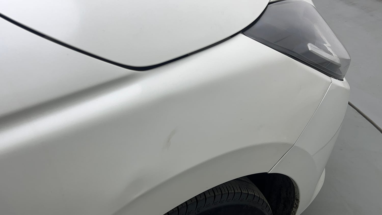 Used 2024 Maruti Suzuki Swift VXi (O) AMT Petrol Automatic dents MINOR DENT