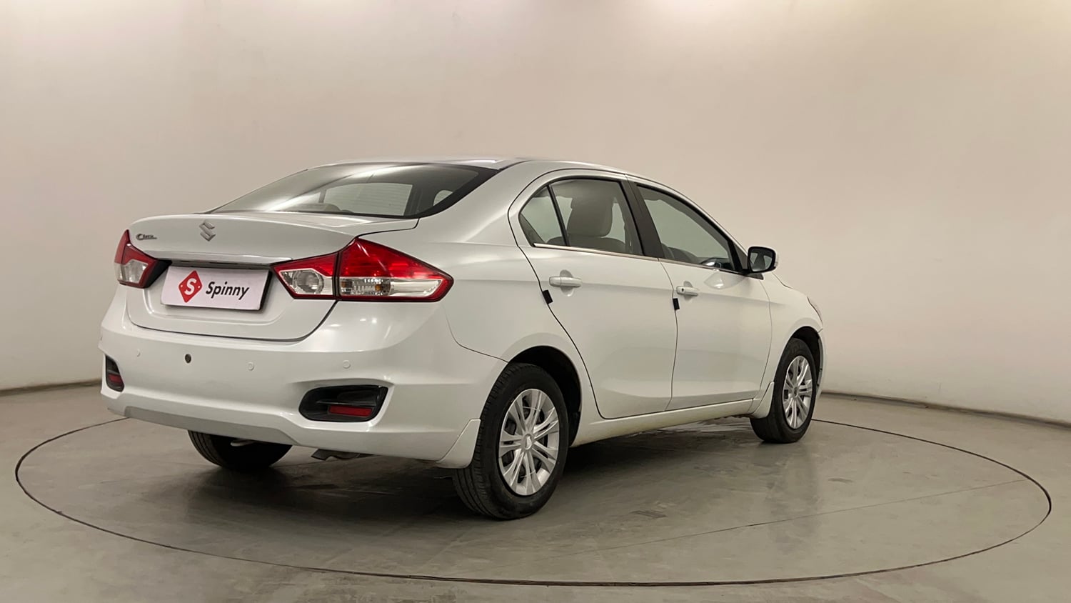 Used 2018 Maruti Suzuki Ciaz Delta 1.4 AT Petrol Automatic exterior RIGHT REAR CORNER VIEW