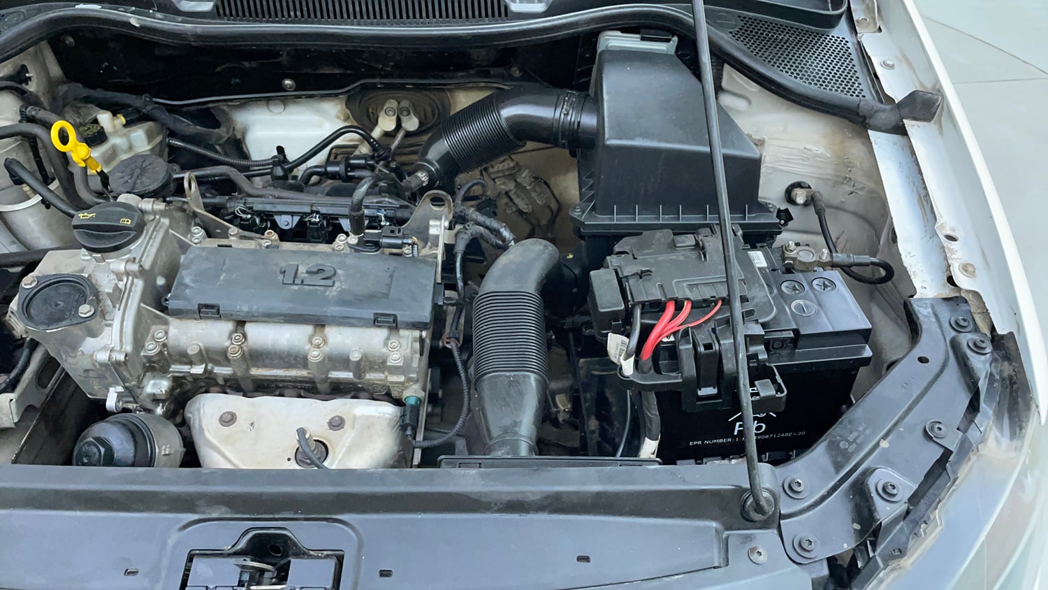 Used 2015 Volkswagen Polo Trendline 1.2L (P) Petrol Manual engine ENGINE LEFT SIDE VIEW