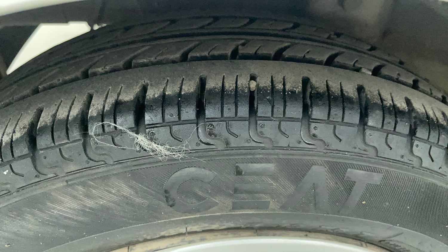 Used 2015 Hyundai Eon Magna + Petrol Manual tyres RIGHT REAR TYRE TREAD VIEW