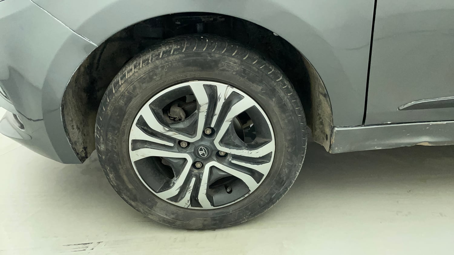 Used 2024 Tata Tiago XT Rhythm iCNG Cng Manual tyres LEFT FRONT TYRE RIM VIEW