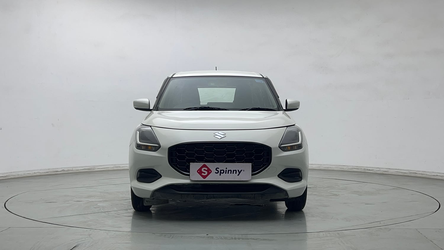 Used 2024 Maruti Suzuki Swift VXi (O) AMT Petrol Automatic exterior FRONT VIEW