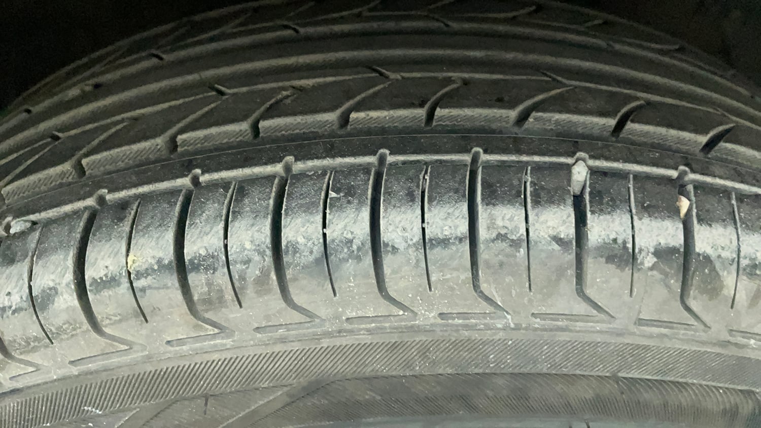 Used 2019 Maruti Suzuki Baleno Delta Petrol Manual tyres RIGHT FRONT TYRE TREAD VIEW