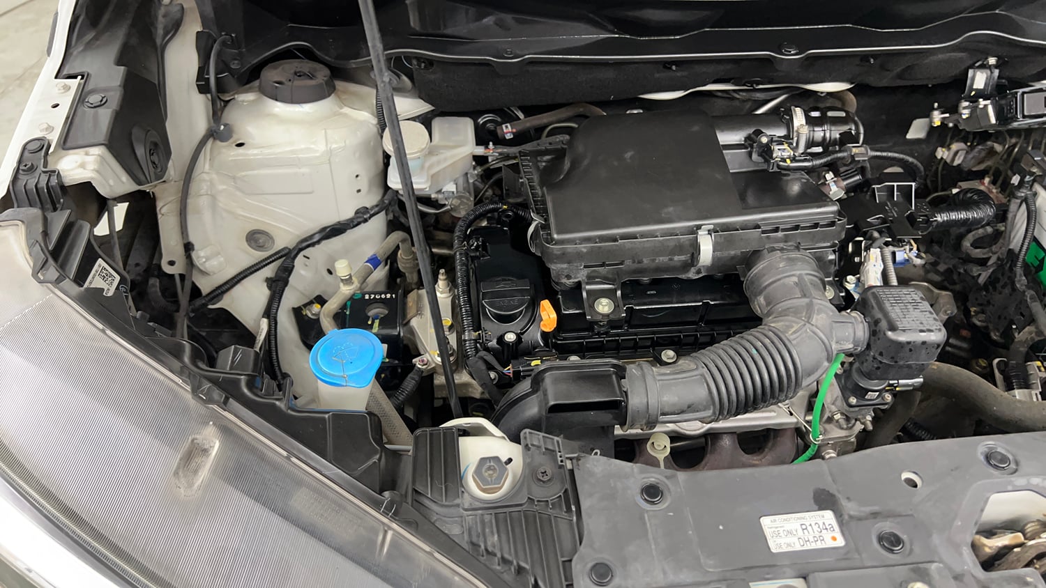 Used 2022 Maruti Suzuki XL6 Alpha MT Petrol Petrol Manual engine ENGINE RIGHT SIDE VIEW