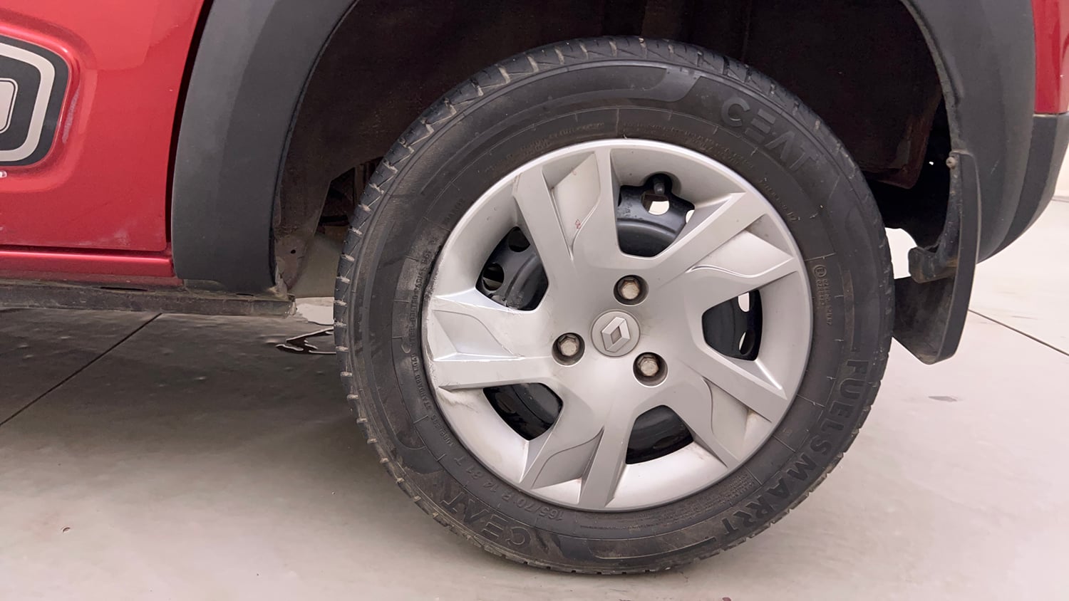 Used 2021 Renault Kwid RXT 1.0 AMT (O) Petrol Automatic tyres LEFT REAR TYRE RIM VIEW