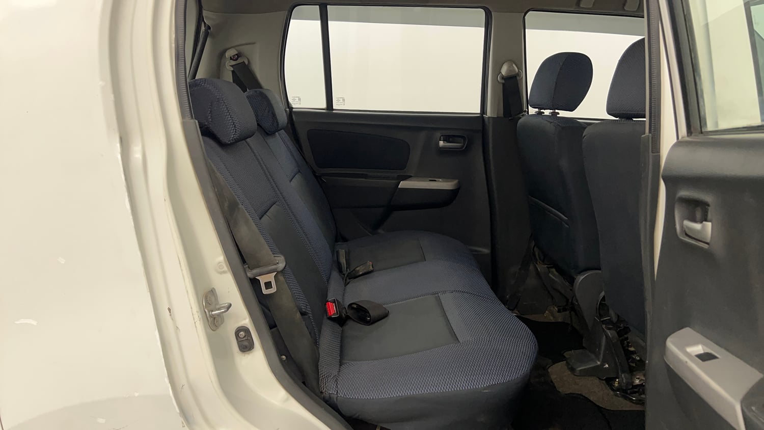 Used 2012 Maruti Suzuki Wagon R 1.0 VXi Petrol Manual interior RIGHT SIDE REAR DOOR CABIN VIEW