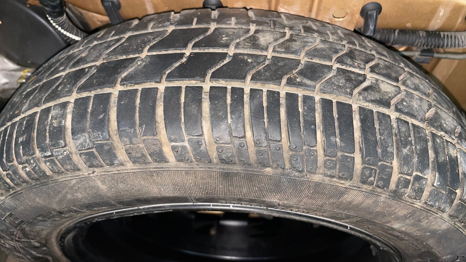 Used 2015 Tata Nano Twist XTA Petrol Automatic tyres SPARE TYRE VIEW