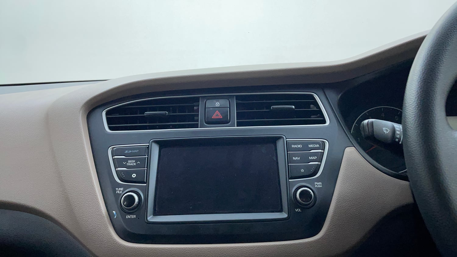 Used 2019 Hyundai Elite i20 Sportz Plus 1.2 CVT Petrol Automatic top_features Touch screen infotainment system