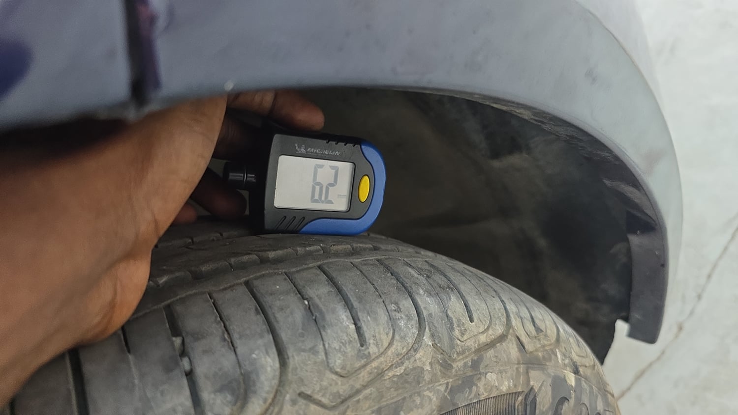 Used 2023 Tata Altroz XZ Diesel Diesel Manual tyres RIGHT FRONT TYRE TREAD VIEW