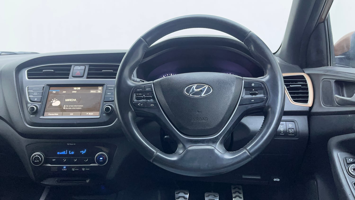 Used 2018 Hyundai i20 Active 1.2 SX Petrol Manual interior STEERING VIEW