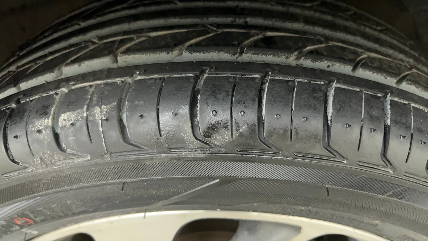 Used 2020 Maruti Suzuki Baleno Alpha Petrol Manual tyres RIGHT FRONT TYRE TREAD VIEW
