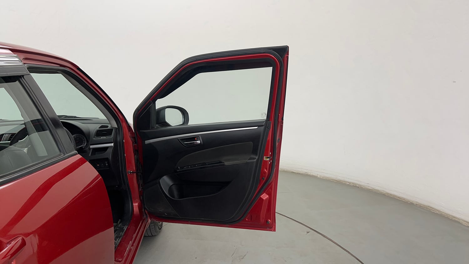 Used 2014 Maruti Suzuki Swift VXi Petrol Manual interior RIGHT FRONT DOOR OPEN VIEW