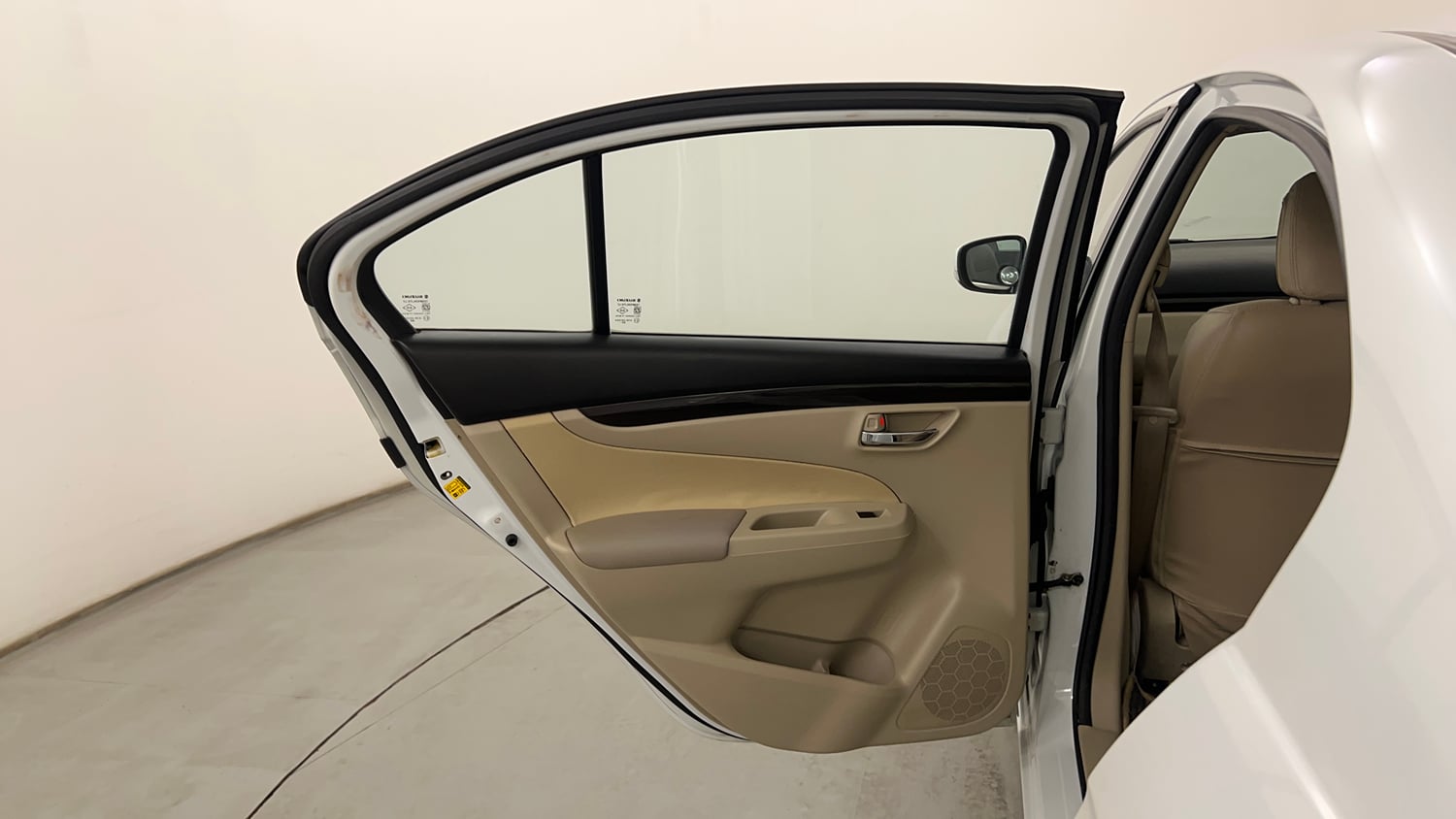Used 2018 Maruti Suzuki Ciaz Delta 1.4 AT Petrol Automatic interior LEFT REAR DOOR OPEN VIEW