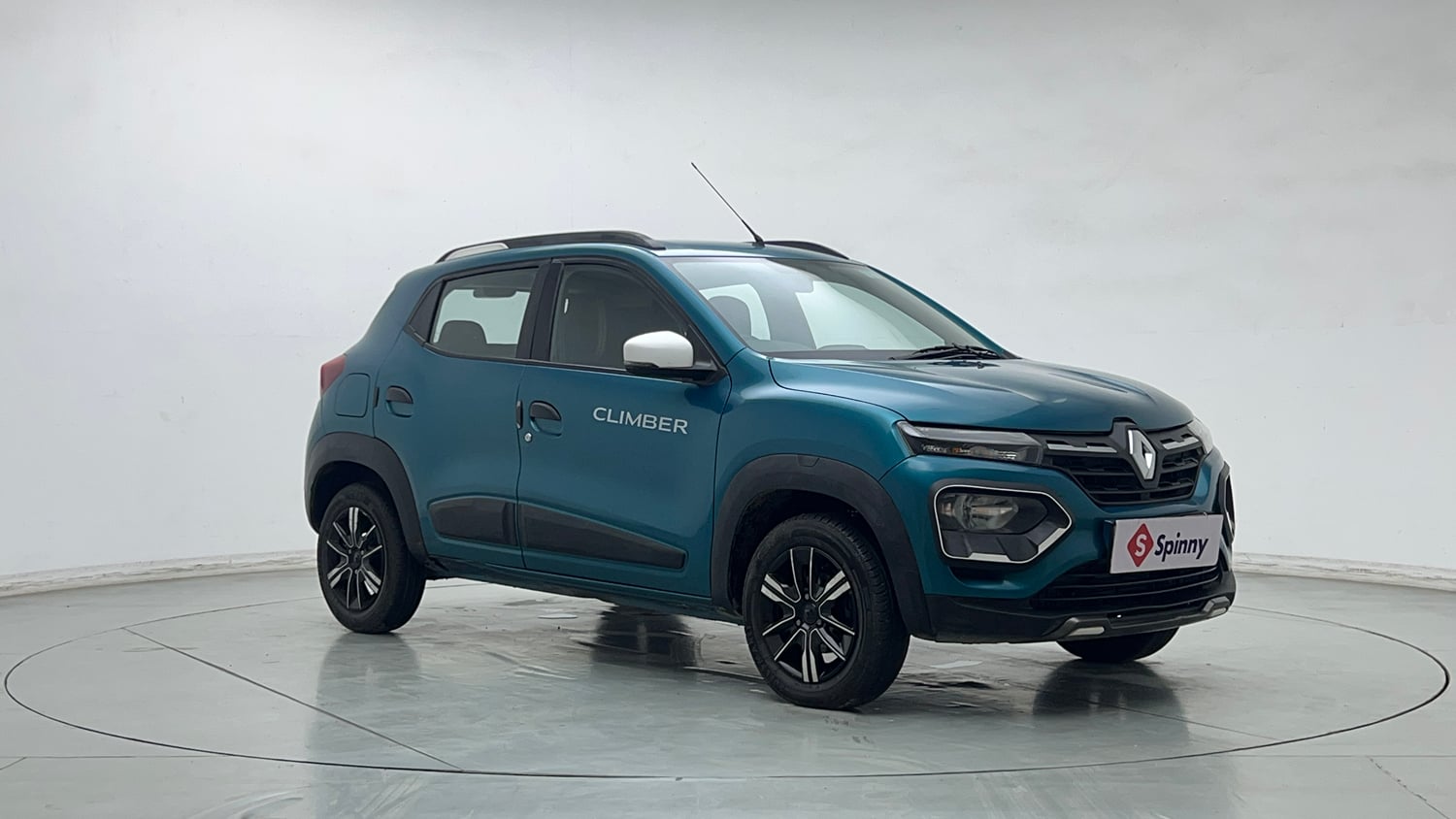 Used 2025 Renault Kwid CLIMBER 1.0 MT Petrol Manual exterior RIGHT FRONT CORNER VIEW