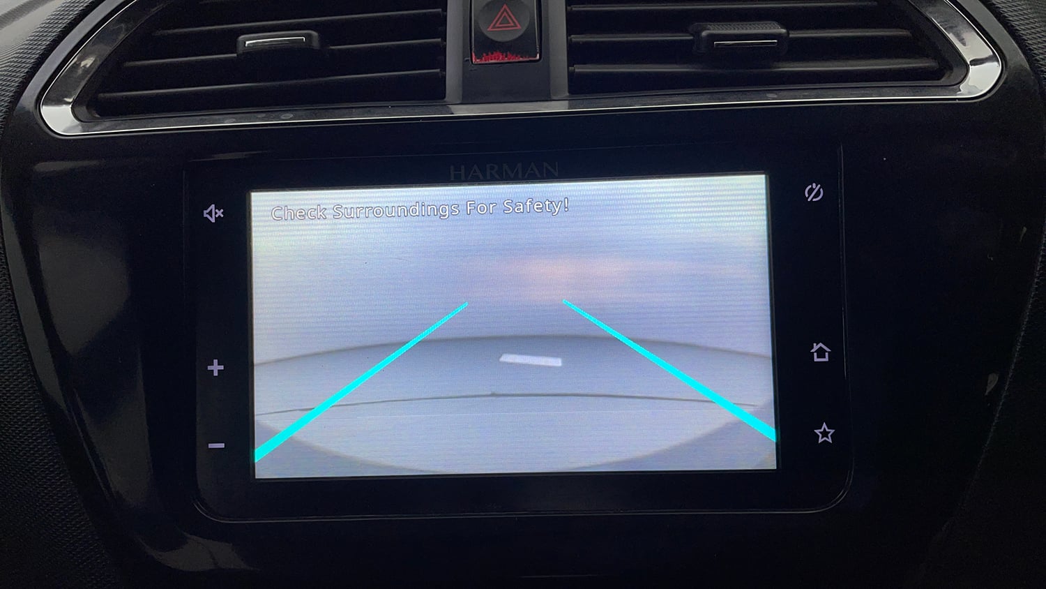 Used 2024 Tata Tiago XT Rhythm iCNG Cng Manual top_features Rear camera