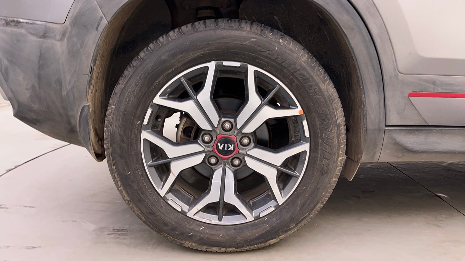 Used 2020 Kia Seltos GTX Plus AT 1.5 Diesel Diesel Automatic tyres RIGHT REAR TYRE RIM VIEW