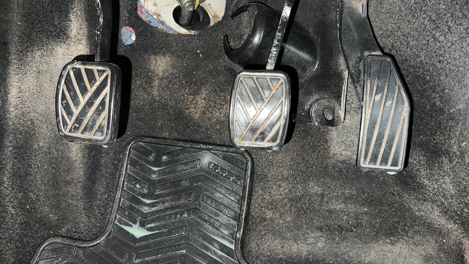 Used 2017 Maruti Suzuki Ignis Zeta 1.2 MT Petrol Manual interior PEDALS VIEW