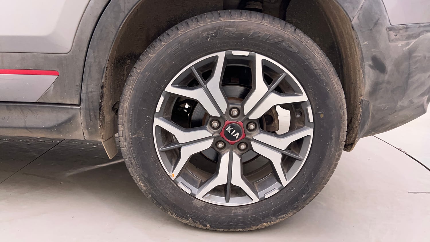 Used 2020 Kia Seltos GTX Plus AT 1.5 Diesel Diesel Automatic tyres LEFT REAR TYRE RIM VIEW