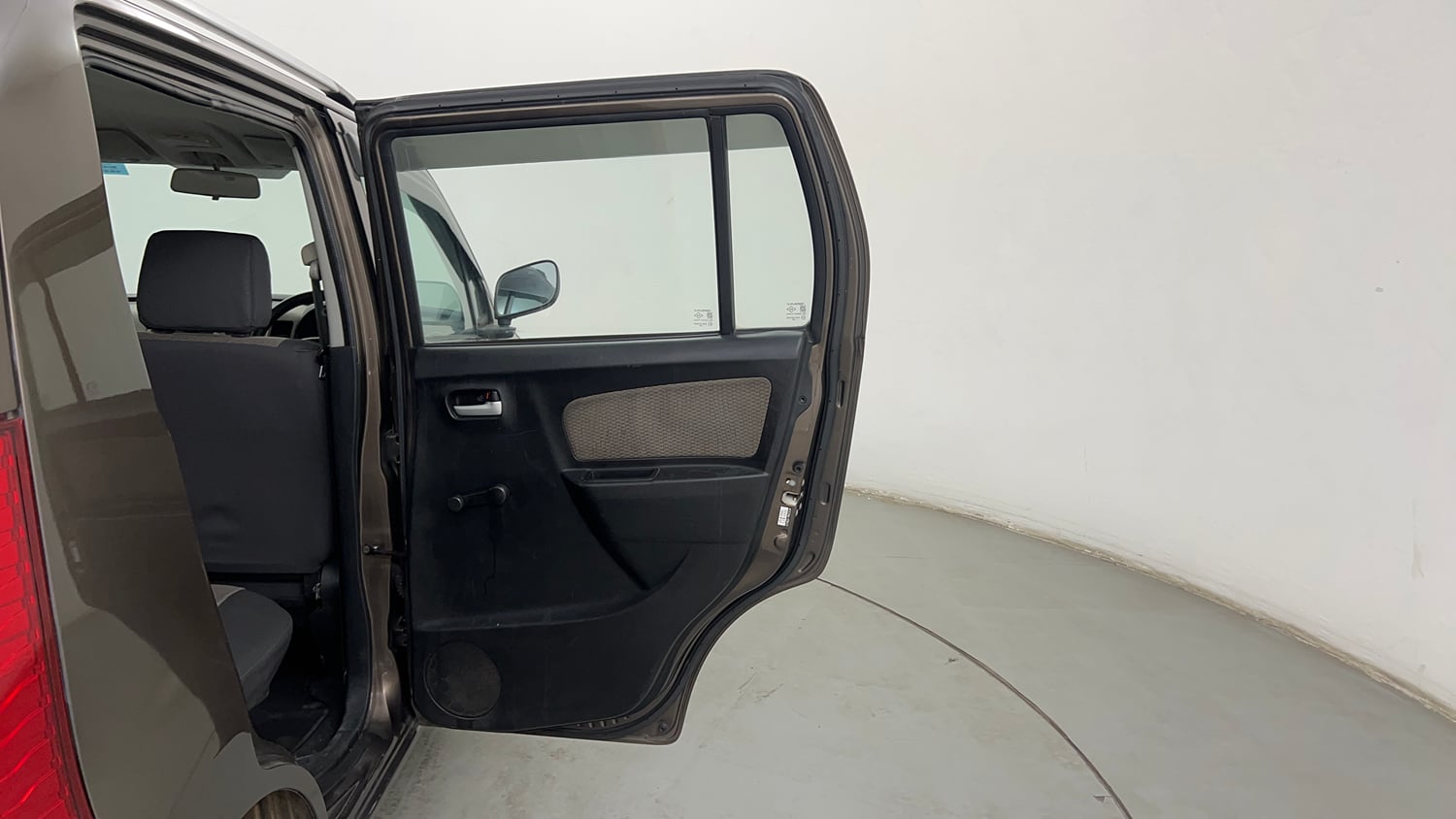 Used 2015 Maruti Suzuki Wagon R LXI CNG Cng Manual interior RIGHT REAR DOOR OPEN VIEW