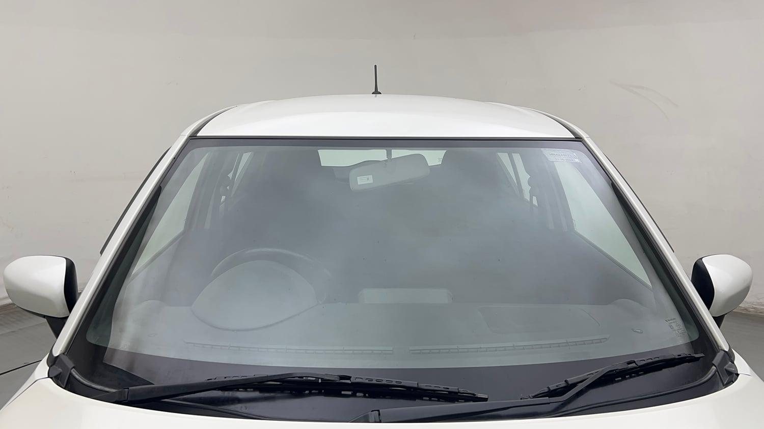 Used 2024 Maruti Suzuki Ignis Sigma 1.2 MT Petrol Manual exterior FRONT WINDSHIELD VIEW