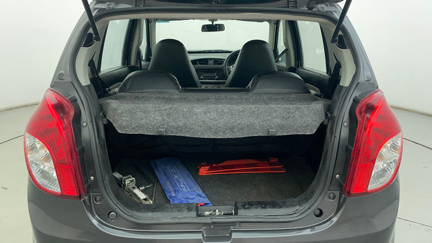 Used 2022 Maruti Suzuki Alto 800 VXi Petrol Manual interior DICKY INSIDE VIEW