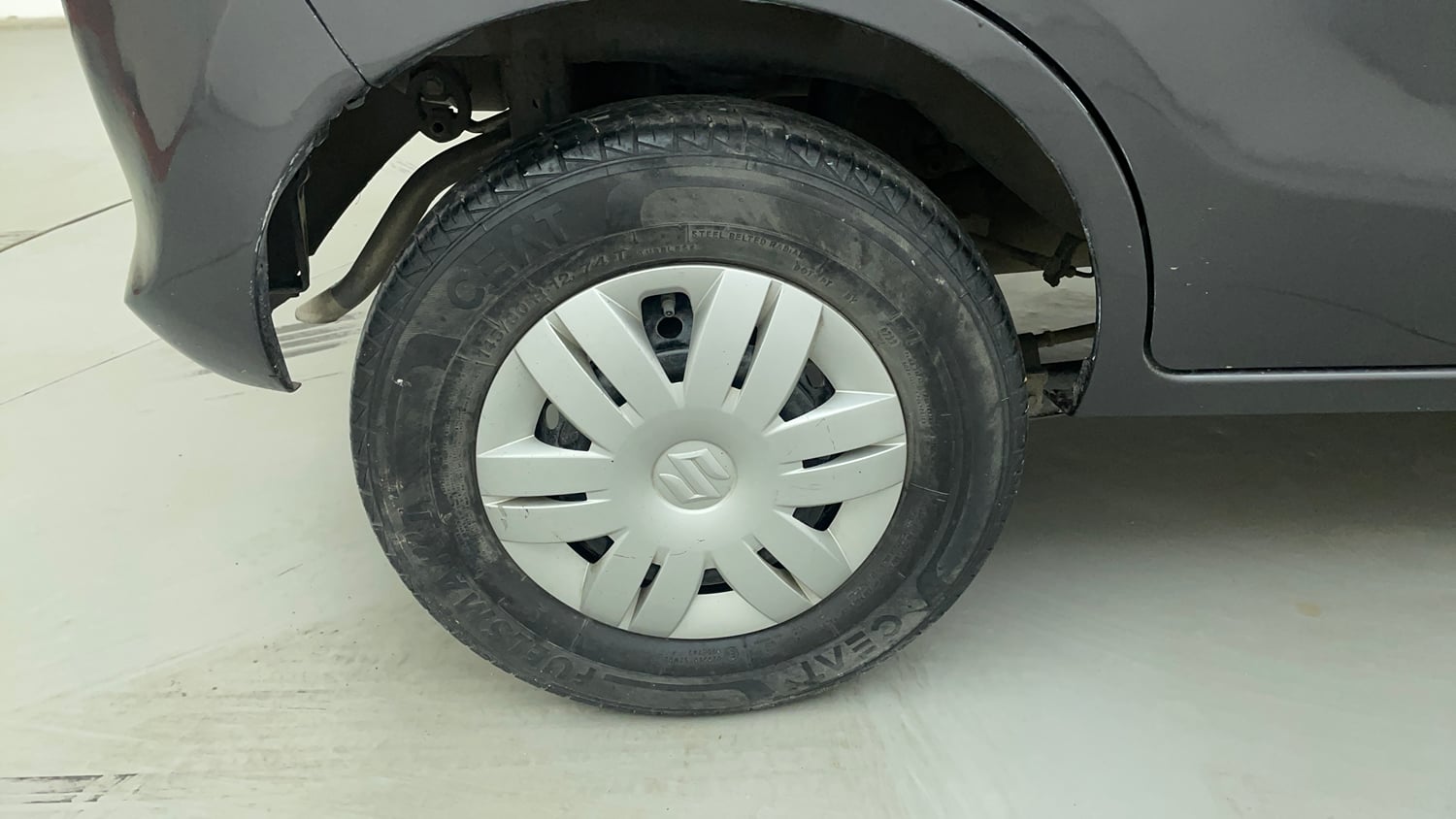Used 2022 Maruti Suzuki Alto 800 VXi Petrol Manual tyres RIGHT REAR TYRE RIM VIEW