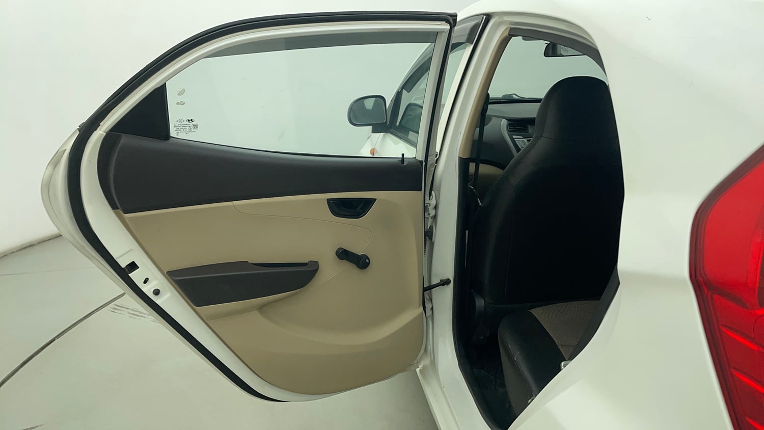 Used 2015 Hyundai Eon Magna + Petrol Manual interior LEFT REAR DOOR OPEN VIEW