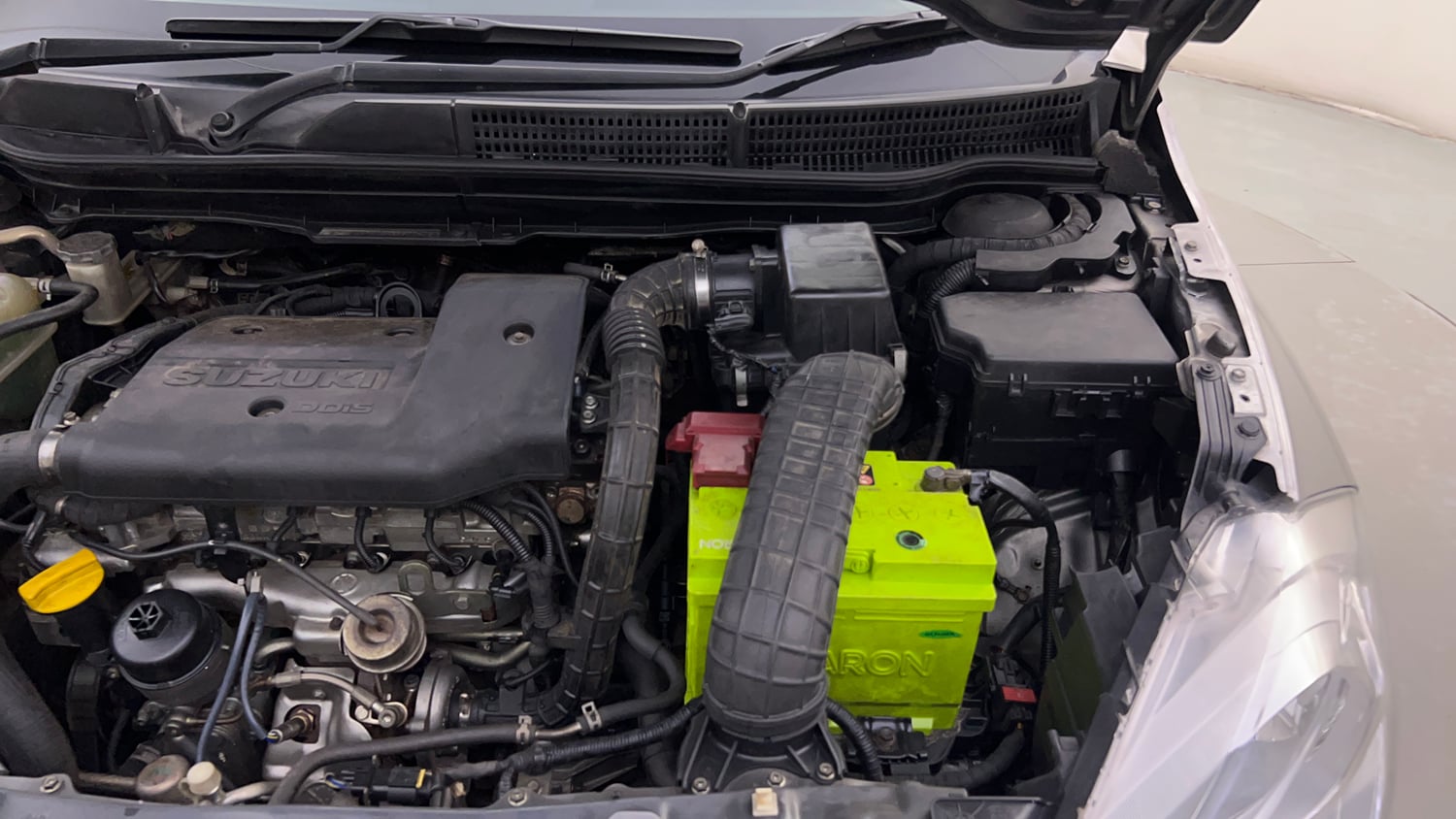 Used 2016 Maruti Suzuki S-Cross Zeta 1.3 Diesel Manual engine ENGINE LEFT SIDE HINGE & APRON VIEW