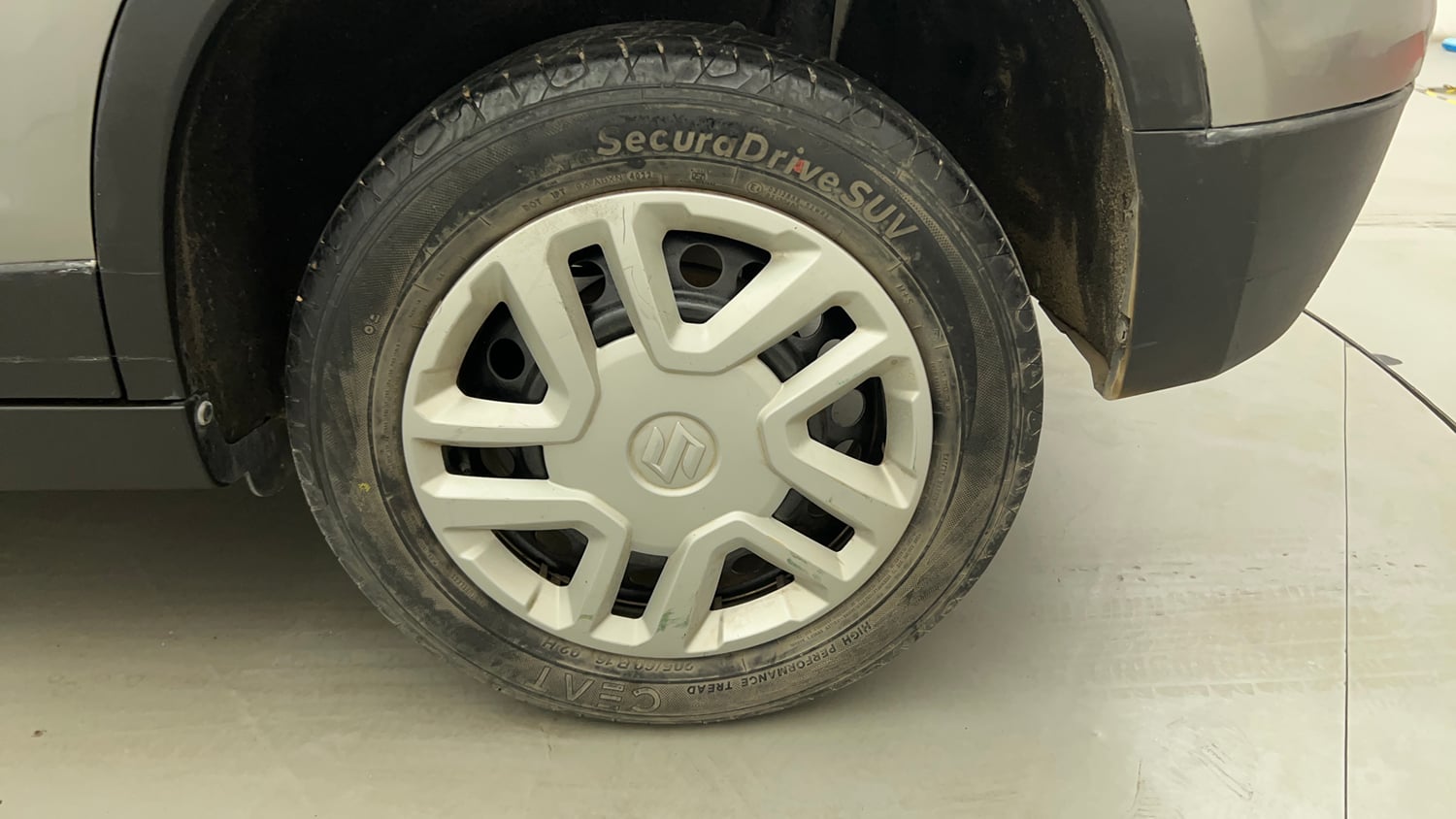 Used 2017 Maruti Suzuki Vitara Brezza [2016-2020] VDi Diesel Manual tyres LEFT REAR TYRE RIM VIEW