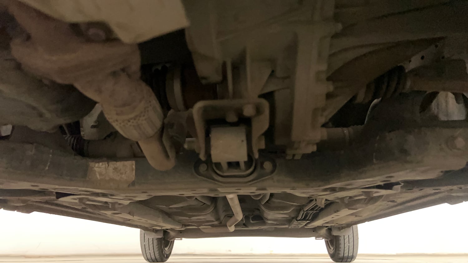 Used 2019 Hyundai Santro Sportz Petrol Manual extra FRONT LEFT UNDERBODY VIEW