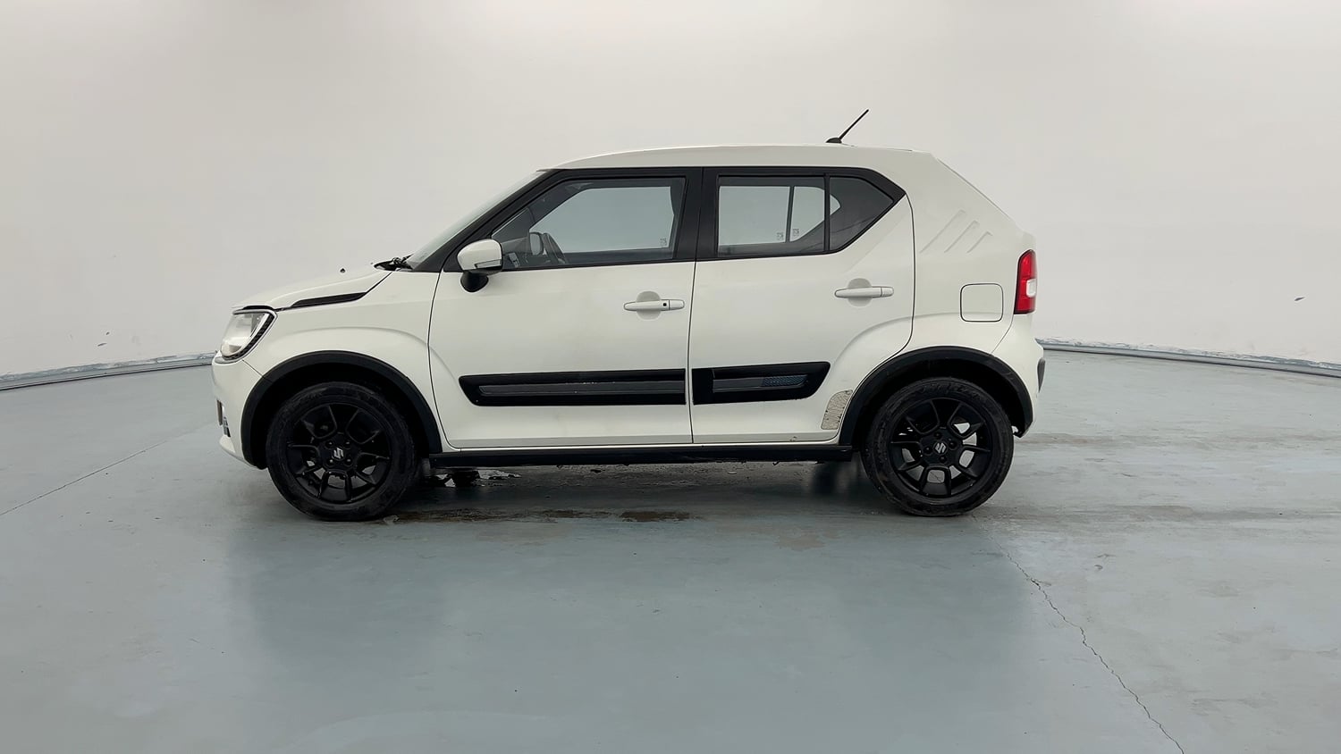 Used 2017 Maruti Suzuki Ignis Zeta 1.2 MT Petrol Manual exterior LEFT SIDE VIEW